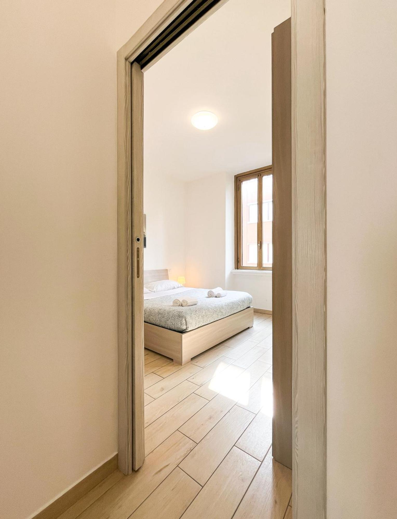 Along The Canal Smart Flat Naviglio - 4 People コルシコ エクステリア 写真